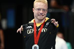 Schwimm-Ass Topf "Para-Juniorsportler des Jahres"