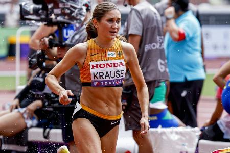 Hindernis: Krause rennt trotz Sturz auf Platz sieben