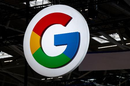 Google soll stärker reguliert und steuerlich in die Pflicht genommen werden, fordert der Kulturstaatsminister. (Symbolbild)