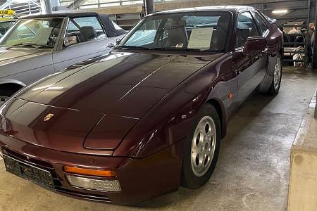 Porsche 944 Bremen Classic Motorshow 2024 Parkhaus 