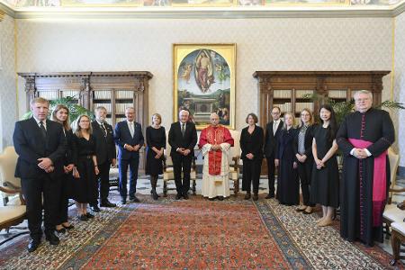 Steinmeier reiste mit seiner Ehefrau zum Pontifex. 
