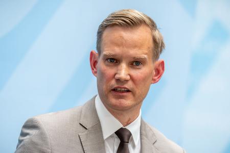 Es braucht nach Einschätzung von Hendrik Streeck mehr Prävention gegen Glücksspielsucht. (Archivbild)