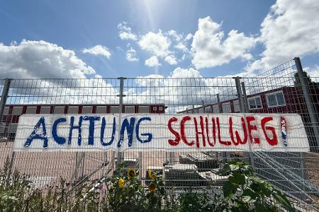 Die Zahl der Unfälle auf dem Schulweg ist gestiegen. (Archiv)