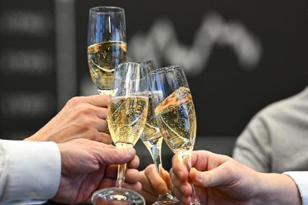 Auf Aktien setzen hat sich für viele Anleger ausgezahlt. (Archivbild)