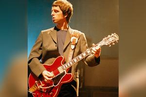 Von Liam Gallagher zerstörte Oasis-Gitarre kommt unter den Hammer