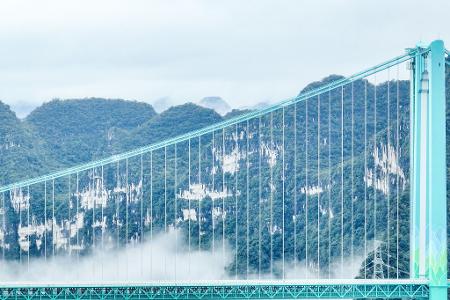 Die Huajiang Grand Canyon Bridge erreicht laut chinesischen Staatsmedien eine Höhe von bis zu 625 Metern.