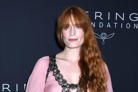 Eileiterschwangerschaft: Florence Welch enthüllt Grund für Not-OP