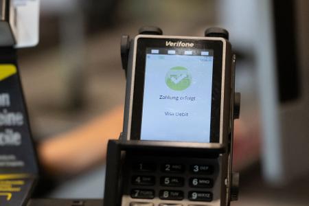 Ein Zahlungsterminal im Supermarkt. (Symbolbild)
