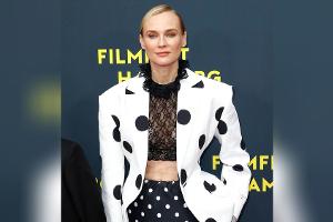 Diane Kruger in schwarz-weißer Punkt-Kombi beim Filmfest Hamburg