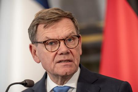 Auch Außenminister Wadephul begrüßt den Plan. 