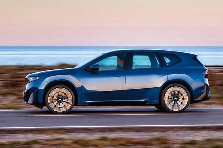 09/2025 Vergleich BMW X3 gegen BMW iX3