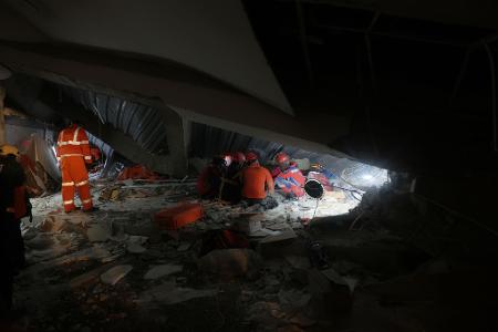 Das Schuldgebäude war erst teilweise fertiggestellt.