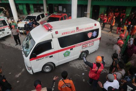 Zahlreiche Krankenwagen waren im Einsatz.