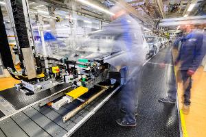 Bei unentschuldigtem Fehlen droht auch bei VW die Kündigung. (Archivbild)