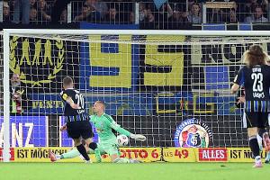 Remis im Spitzenspiel: Duisburg bleibt fünf Punkte vorne