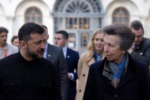 Prinzessin Anne besucht völlig überraschend die Ukraine