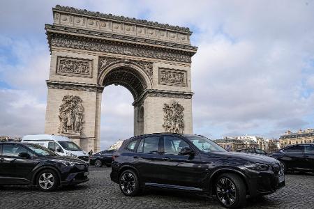 SUVs zahlen in Paris deutlich höhere Parkgebühren. (Archivbild)