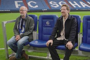 "Verstehen Sie Spaß?": Louis Klamroth triezt Vater Peter Lohmeyer