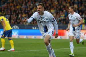 Paderborn springt auf Platz eins