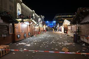 Bei dem Anschlag auf den Magdeburger Weihnachtsmarkt starben sechs Menschen, mehr als 300 wurden verletzt. (Archivbild)