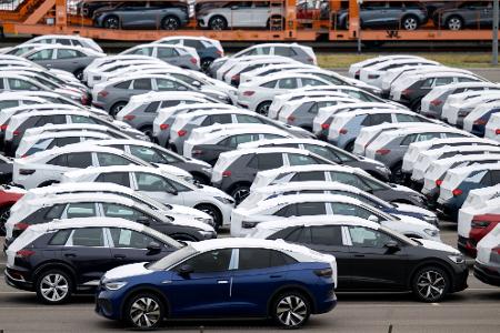 Mehr als 45.000 Elektrofahrzeuge wurden im September neu zugelassen. (Archivbild) 