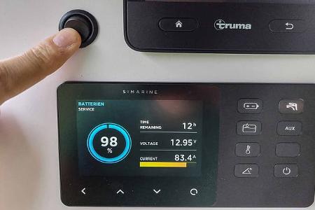 Viica 60S, Mercedes-Benz, Display