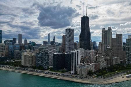 Chicago schafft Verbotszonen für ICE-Einsätze.