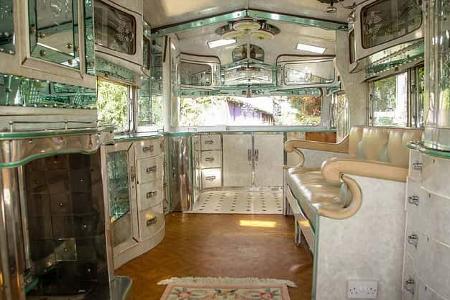 Heckansicht, Küche, Kaminofen