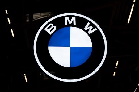 Gerade noch hat BMW steigende Absätze vermeldet, jetzt muss der Konzern seine Jahresprognose kappen. 