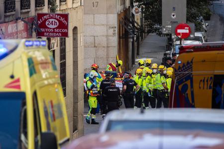 16 Einheiten der Madrider Feuerwehr waren zeitweise im Einsatz.