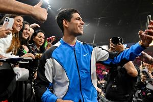 "1 Point Slam": Amateure fordern Tennisstars in Melbourne