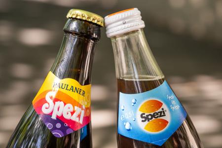 Spezi von Paulaner und Riegele. Eine Einigung der Brauereien ebnet Paulaner den Weg ins Ausland. (Illustration)