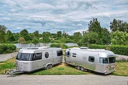 Eriba Touring 820 vs. Airstream 648 International f