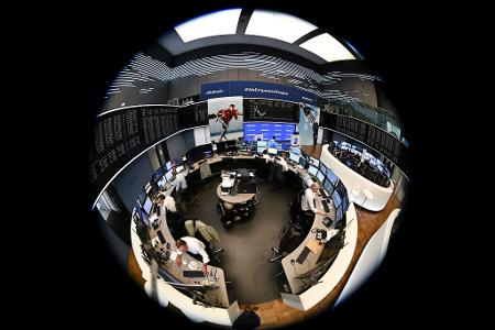 Die Zuversicht der Börsianer zeigt sich am Dax-Kurs.