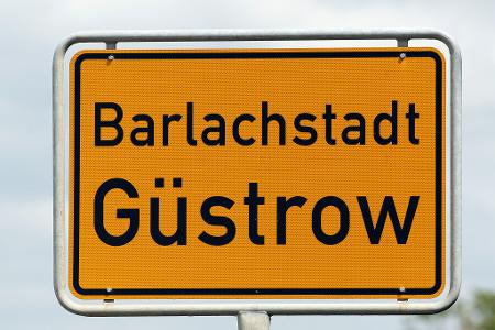 Die Polizei sucht nach einem Jungen aus Güstrow. (Symbolbild)