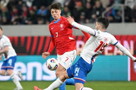 Überraschungssieg gegen Tschechien: WM-Traum der Färöer lebt