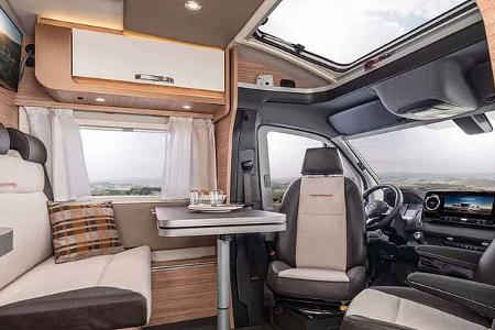 Weinsberg Innen Braun, Sitzgruppe, Ausstattung