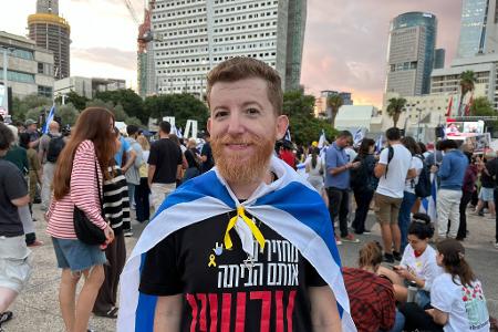 Der 37-jährige Daniel Colodro steht auf dem Platz der Geiseln.