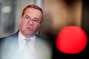 Der Verteidigungsminister kritisiert, dass zentrale Punkte seines Gesetzentwurfs geändert wurden, bevor dieser überhaupt in den Bundestag eingebracht worden ist. (Archivbild)