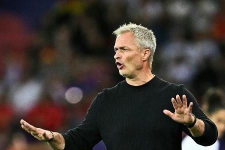 Wück wegen vieler Knieverletzungen im Frauenfußball besorgt