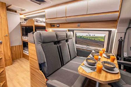 Affinity, Campingbus, Familie