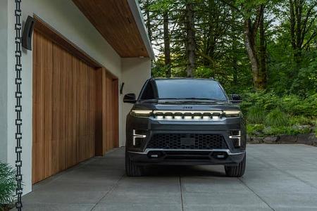 10/2025 Jeep Grand Wagoneer MY 2026