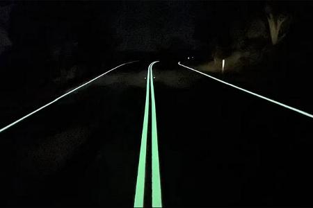 Leuchtende Straßenmarkierung in Australien