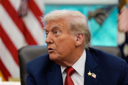 Im Streit über den Haushalt hat die Trump-Regierung damit begonnen, dauerhaft Stellen im öffentlichen Dienst zu streichen. (Archivbild)