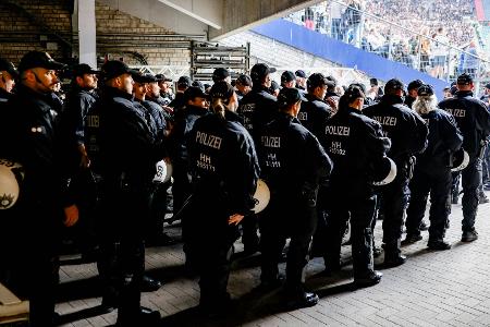 Ausschreitungen überschatten Südwest-Derby in Karlsruhe