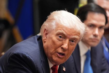 Trump geht von Rebellen innerhalb der Hamas aus. 