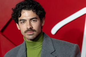 Joe Jonas wehrt sich gegen Gerüchte über Kokain-Konsum