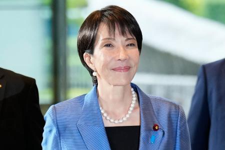 Mit der national-konservativen Sanae Takaichi übernimmt in Japan erstmals eine Frau das Amt des Regierungschefs.