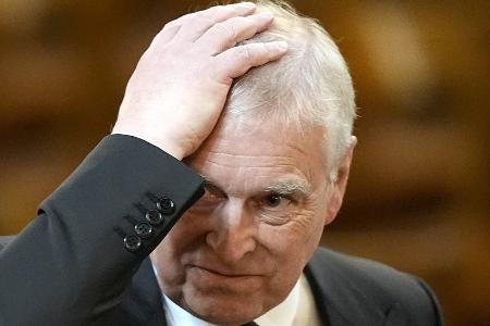 Politik erhöht den Druck: Prinz Andrew soll Royal Lodge verlassen