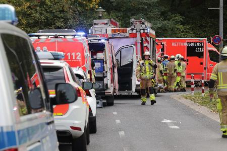 Die Polizei sperrte in einem Radius von rund 100 Metern das Gelände.